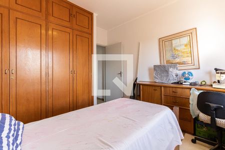 Casa à venda com 200m², 3 quartos e 2 vagas Casa à venda com 200m², 3 quartos e 2 vagasQuarto 3