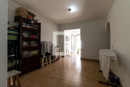 Casa à venda com 200m², 3 quartos e 2 vagas Casa à venda com 200m², 3 quartos e 2 vagasDepósito