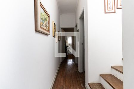 Casa à venda com 200m², 3 quartos e 2 vagas Casa à venda com 200m², 3 quartos e 2 vagasCorredor