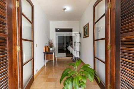 Casa à venda com 200m², 3 quartos e 2 vagas Casa à venda com 200m², 3 quartos e 2 vagasDepósito