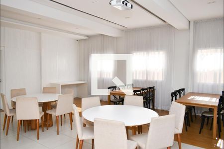 Apartamento para alugar com 41m², 2 quartos e 1 vaga Apartamento para alugar com 41m², 2 quartos e 1 vagaÁrea comum - Salão de festas