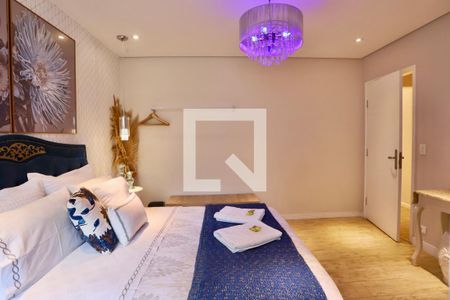 Casa à venda com 274m², 6 quartos e 1 vaga Casa à venda com 274m², 6 quartos e 1 vagaSuíte 3