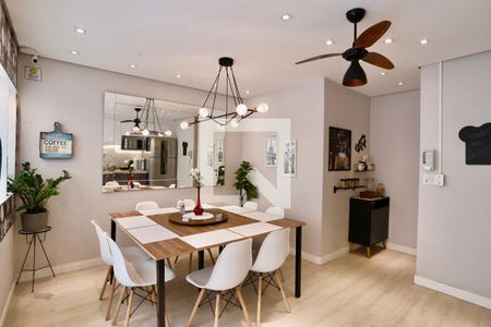 Casa à venda com 274m², 6 quartos e 1 vaga Casa à venda com 274m², 6 quartos e 1 vagaCopa