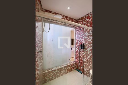 Casa à venda com 274m², 6 quartos e 1 vaga Casa à venda com 274m², 6 quartos e 1 vagaBanheiro/Suíte 4