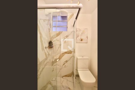 Casa à venda com 274m², 6 quartos e 1 vaga Casa à venda com 274m², 6 quartos e 1 vagaBanheiro/Suíte 5