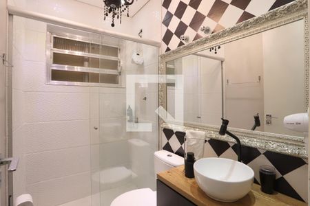 Casa à venda com 274m², 6 quartos e 1 vaga Casa à venda com 274m², 6 quartos e 1 vagaBanheiro/Suíte 2