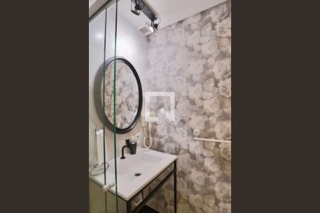 Casa à venda com 274m², 6 quartos e 1 vaga Casa à venda com 274m², 6 quartos e 1 vagaBanheiro/Suíte 1