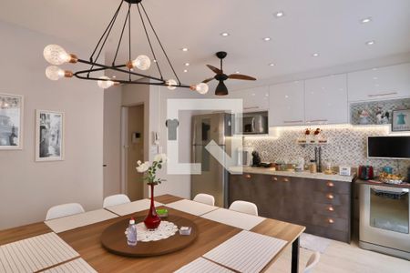 Casa à venda com 274m², 6 quartos e 1 vaga Casa à venda com 274m², 6 quartos e 1 vagaCopa