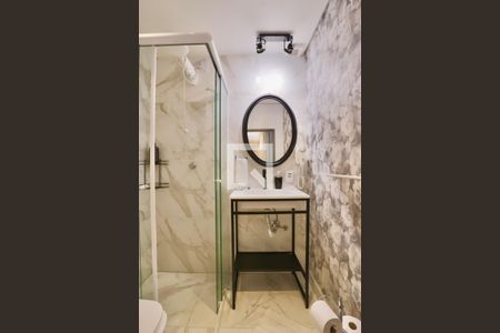 Casa à venda com 274m², 6 quartos e 1 vaga Casa à venda com 274m², 6 quartos e 1 vagaBanheiro/Suíte 1