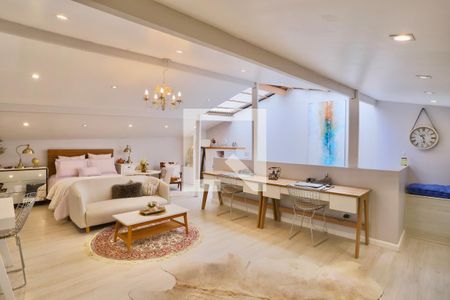 Casa à venda com 274m², 6 quartos e 1 vaga Casa à venda com 274m², 6 quartos e 1 vagaSuíte 6