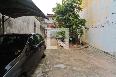 Casa à venda com 108m², 3 quartos e 3 vagas Casa à venda com 108m², 3 quartos e 3 vagasÁrea externa