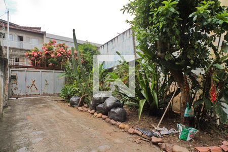 Casa à venda com 108m², 3 quartos e 3 vagas Casa à venda com 108m², 3 quartos e 3 vagasÁrea externa