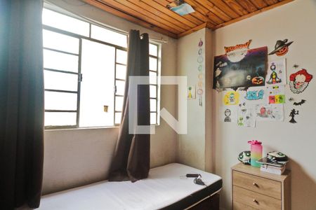 Casa à venda com 108m², 3 quartos e 3 vagas Casa à venda com 108m², 3 quartos e 3 vagasEdícula - quarto 1