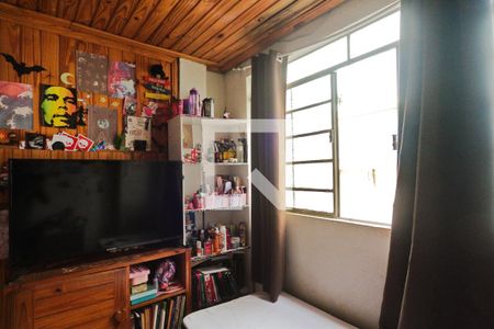 Casa à venda com 108m², 3 quartos e 3 vagas Casa à venda com 108m², 3 quartos e 3 vagasEdícula - quarto 1