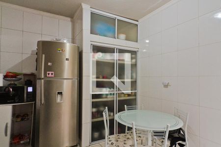 Casa à venda com 108m², 3 quartos e 3 vagas Casa à venda com 108m², 3 quartos e 3 vagasCozinha