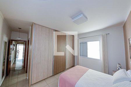 Casa à venda com 180m², 3 quartos e 4 vagasSuíte