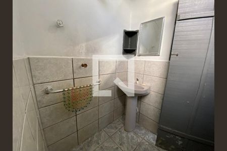 Casa à venda com 250m², 4 quartos e 2 vagas Casa à venda com 250m², 4 quartos e 2 vagasBanheiro 2