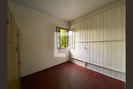 Casa à venda com 250m², 4 quartos e 2 vagas Casa à venda com 250m², 4 quartos e 2 vagasQuarto 3