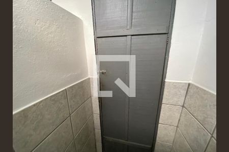 Casa à venda com 250m², 4 quartos e 2 vagas Casa à venda com 250m², 4 quartos e 2 vagasBanheiro 2