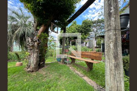 Casa à venda com 250m², 4 quartos e 2 vagas Casa à venda com 250m², 4 quartos e 2 vagasÁrea comum