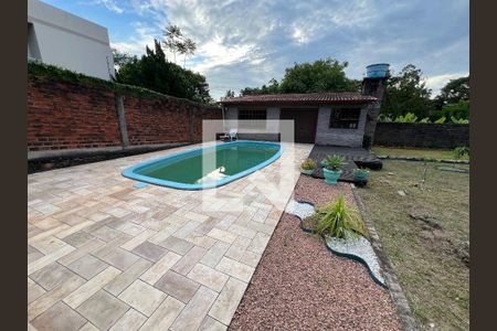 Casa à venda com 250m², 4 quartos e 2 vagas Casa à venda com 250m², 4 quartos e 2 vagasÁrea comum - Piscina