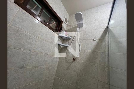 Casa à venda com 250m², 4 quartos e 2 vagas Casa à venda com 250m², 4 quartos e 2 vagasBanheiro da Suíte