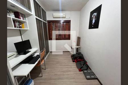 Casa à venda com 250m², 4 quartos e 2 vagas Casa à venda com 250m², 4 quartos e 2 vagasQuarto 1