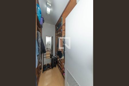 Apartamento à venda com 168m², 4 quartos e 2 vagasSuíte - Closet