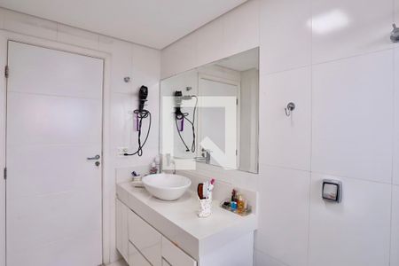 Apartamento à venda com 269m², 3 quartos e 3 vagasBanheiro do Quarto 1