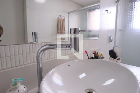 Apartamento à venda com 269m², 3 quartos e 3 vagasBanheiro do Quarto 1