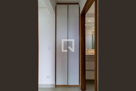 Apartamento para alugar com 75m², 2 quartos e 1 vagaCorredor