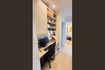 Apartamento à venda com 103m², 3 quartos e 2 vagasEscritório