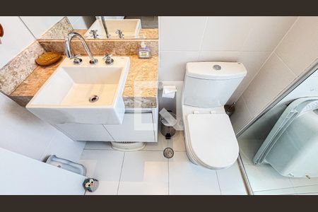 Apartamento à venda com 103m², 3 quartos e 2 vagasBanheiro da Suíte 2