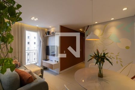 Sala de apartamento para alugar com 2 quartos, 48m² em Vila Carmosina, São Paulo