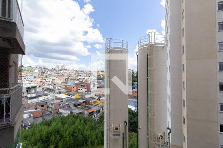 Vista Sala de apartamento para alugar com 2 quartos, 48m² em Vila Carmosina, São Paulo