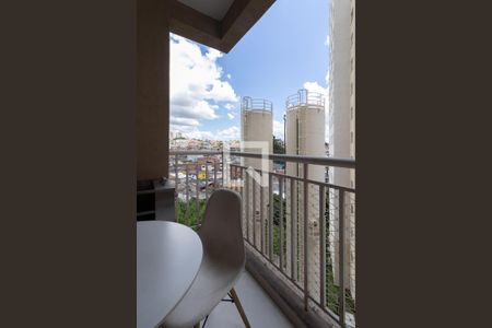 Varanda Sala de apartamento para alugar com 2 quartos, 48m² em Vila Carmosina, São Paulo