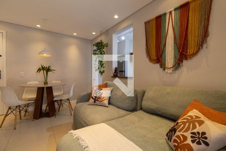 Sala de apartamento para alugar com 2 quartos, 48m² em Vila Carmosina, São Paulo