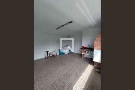 Casa à venda com 300m², 4 quartos e 2 vagasÁrea de Serviço