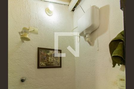 Casa para alugar com 80m², 3 quartos e 1 vaga Casa para alugar com 80m², 3 quartos e 1 vagaBanheiro de Serviço