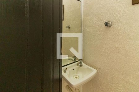 Casa para alugar com 80m², 3 quartos e 1 vaga Casa para alugar com 80m², 3 quartos e 1 vagaBanheiro de Serviço