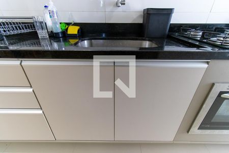 Apartamento para alugar com 54m², 2 quartos e 1 vaga Apartamento para alugar com 54m², 2 quartos e 1 vagaCozinha - Armários