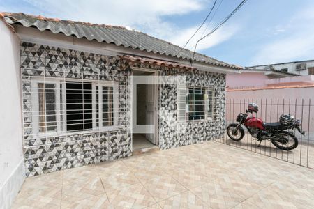 Casa à venda com 90m², 2 quartos e 1 vaga Casa à venda com 90m², 2 quartos e 1 vagaVaranda