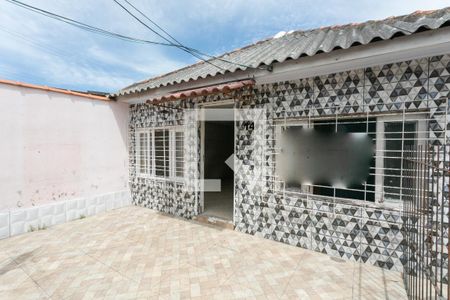 Casa à venda com 90m², 2 quartos e 1 vaga Casa à venda com 90m², 2 quartos e 1 vagaVaranda