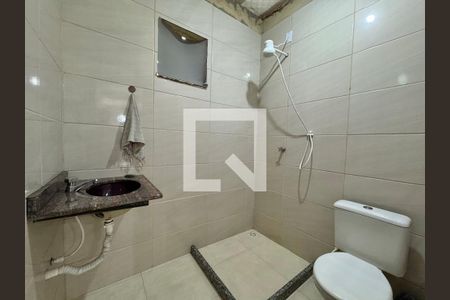 Casa à venda com 330m², 4 quartos e 4 vagas Casa à venda com 330m², 4 quartos e 4 vagasBanheiro Social