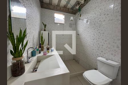 Casa à venda com 330m², 4 quartos e 4 vagas Casa à venda com 330m², 4 quartos e 4 vagasBanheiro Social