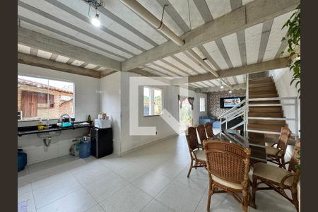 Casa à venda com 4 quartos, 330m² em Vargem Grande, Rio de Janeiro