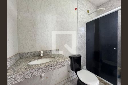Casa à venda com 330m², 4 quartos e 4 vagas Casa à venda com 330m², 4 quartos e 4 vagasBanheiro Social (terceiro andar)