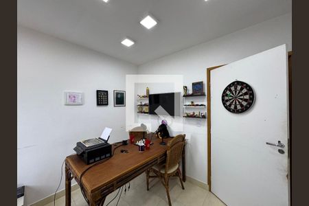 Casa à venda com 330m², 4 quartos e 4 vagas Casa à venda com 330m², 4 quartos e 4 vagasQuarto 1