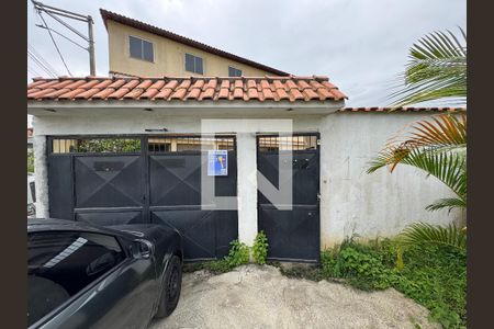 Casa à venda com 330m², 4 quartos e 4 vagas Casa à venda com 330m², 4 quartos e 4 vagasPlaquinha Quinto Andar