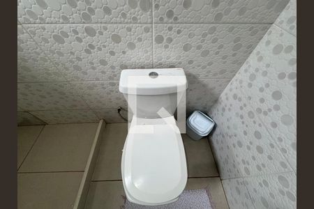 Casa à venda com 330m², 4 quartos e 4 vagas Casa à venda com 330m², 4 quartos e 4 vagasBanheiro Social